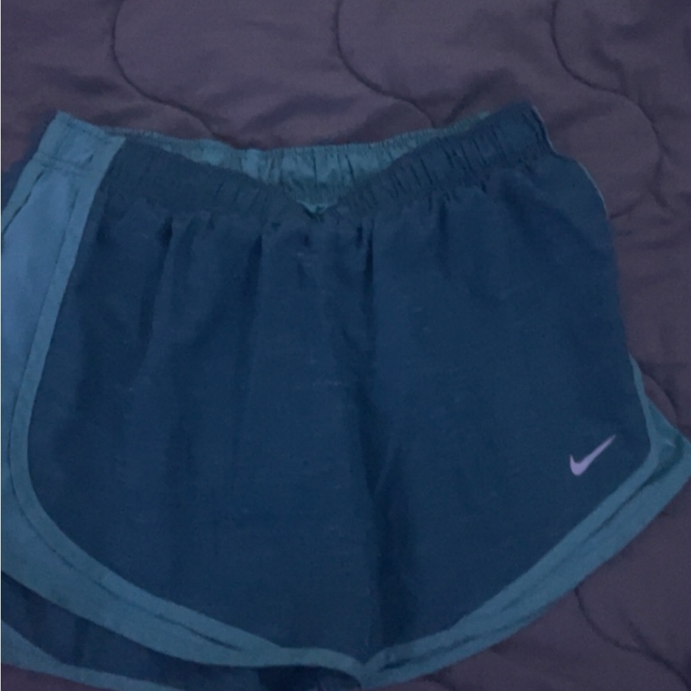 Women’s Nike running short